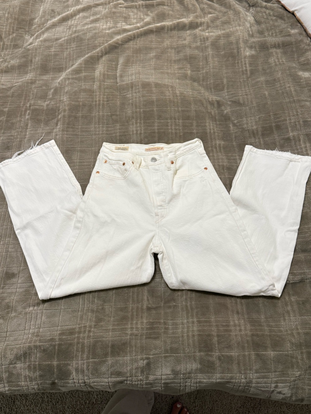 Levi's White Ribcage Straight Ankle Women's Jeans